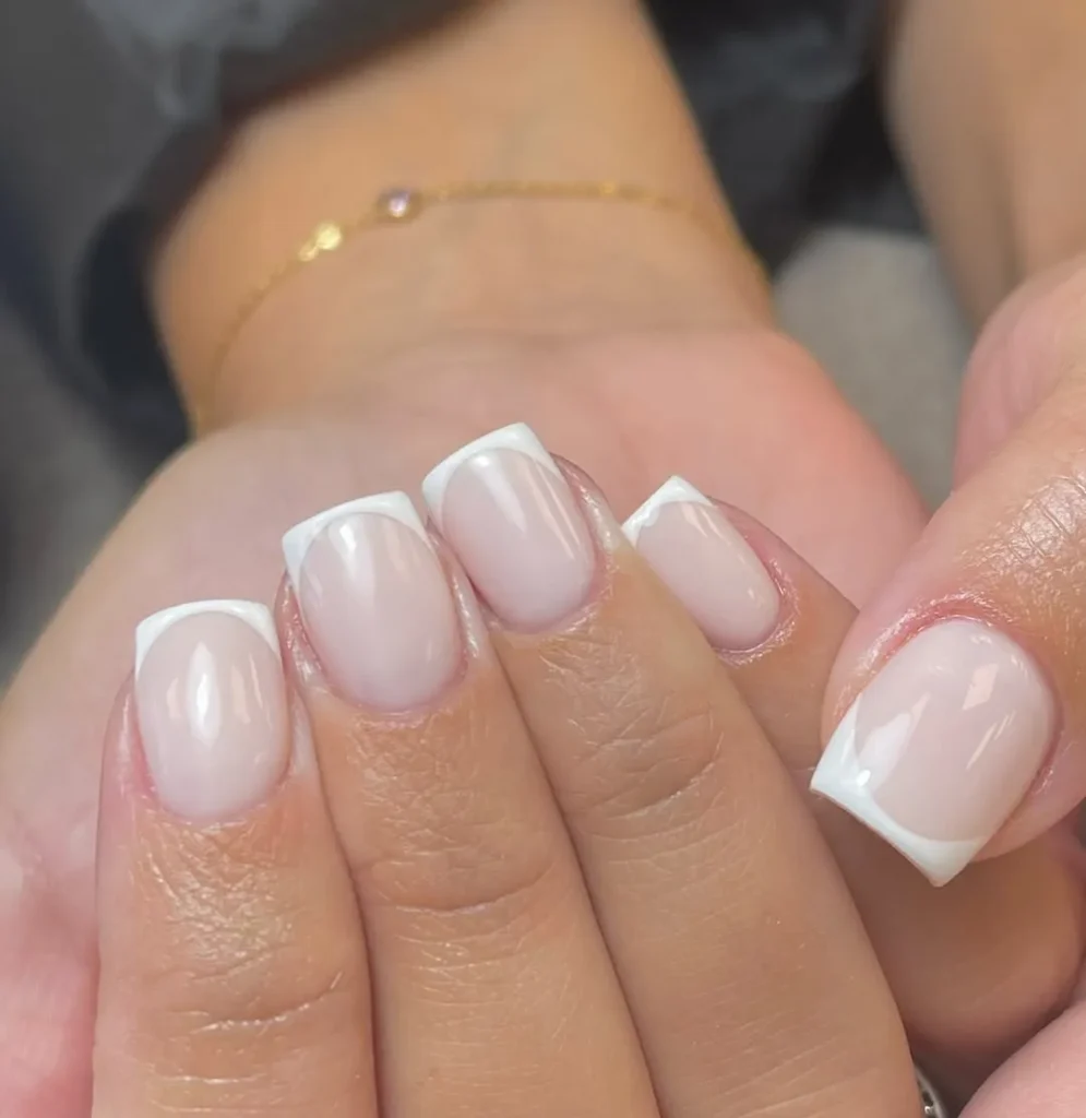 1. Classical Short French Tip Nails