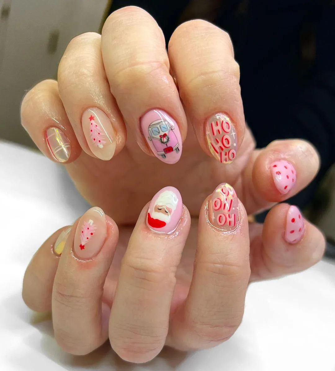 15. Cute christmas theme nail designs