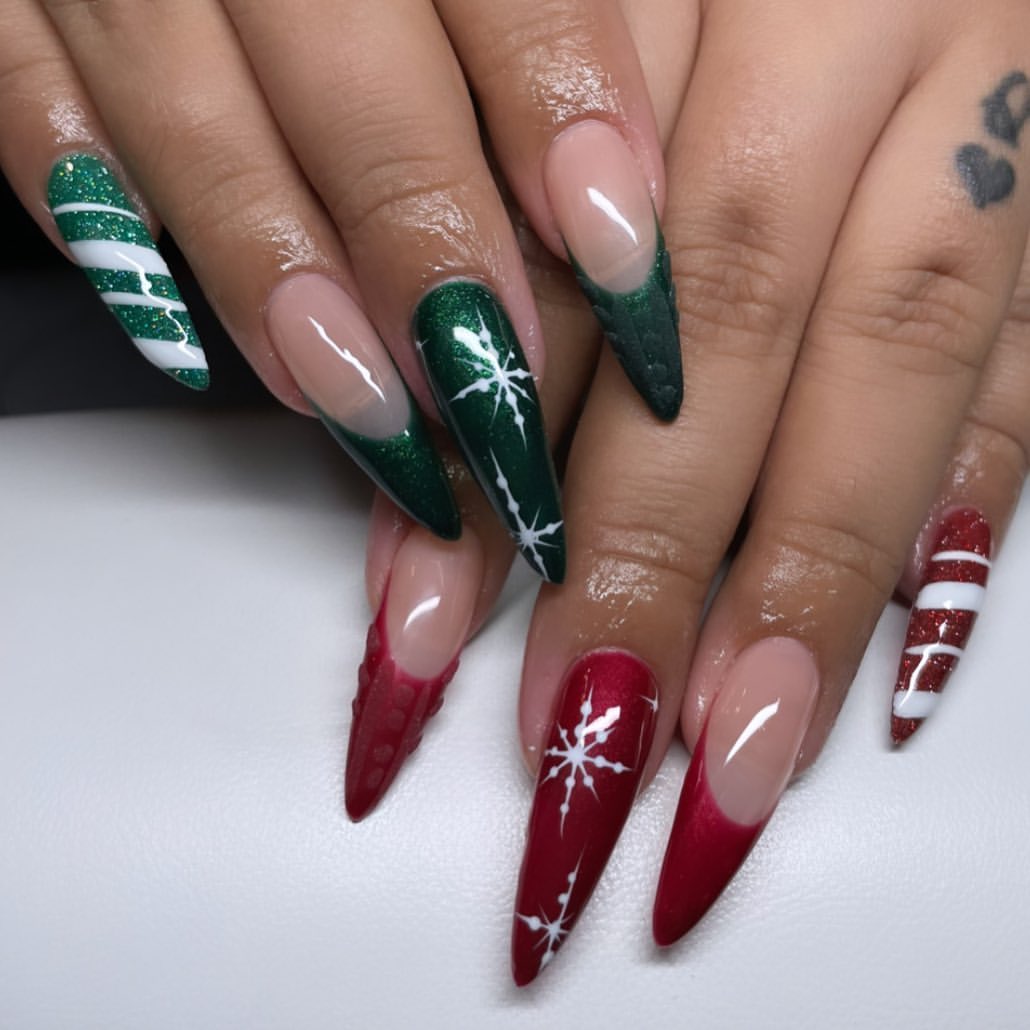 15. green and red christmas nails design